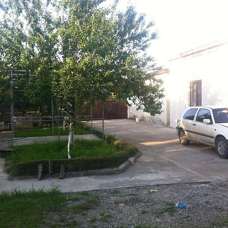 Vacation Home On Krasnomayakskaya 36 Σουχούμι Εξωτερικό φωτογραφία